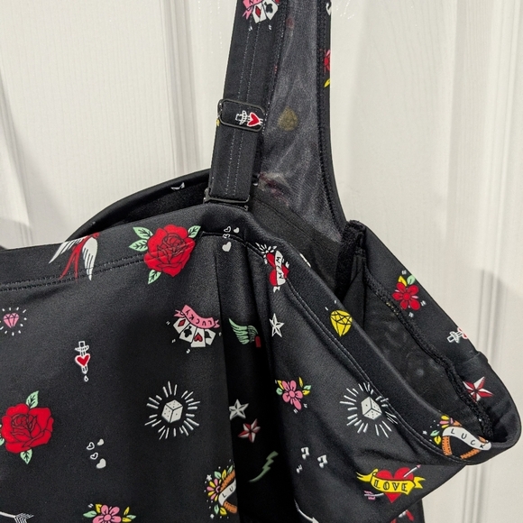 Torrid Deep Black Underwire Push-Up Peplum One Piece Swimsuit in Size 6/30 - Picture 10 of 16